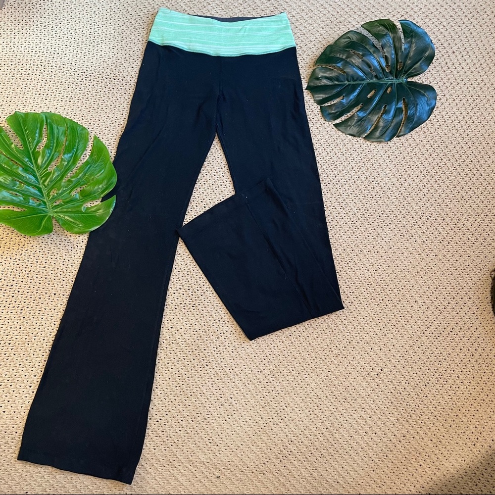 Lululemon yoga pants